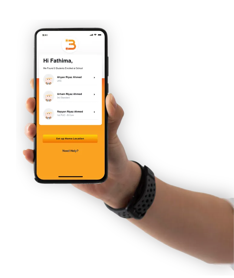 Manos sosteniendo un celular con la app Bastión